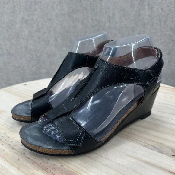 Taos Sheila Wedge Sandals Women 8-8.5 Black Leather T-Strap Cork Footbed Comfort