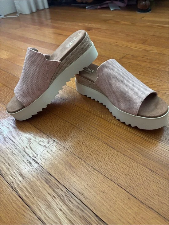 Toms Wedges