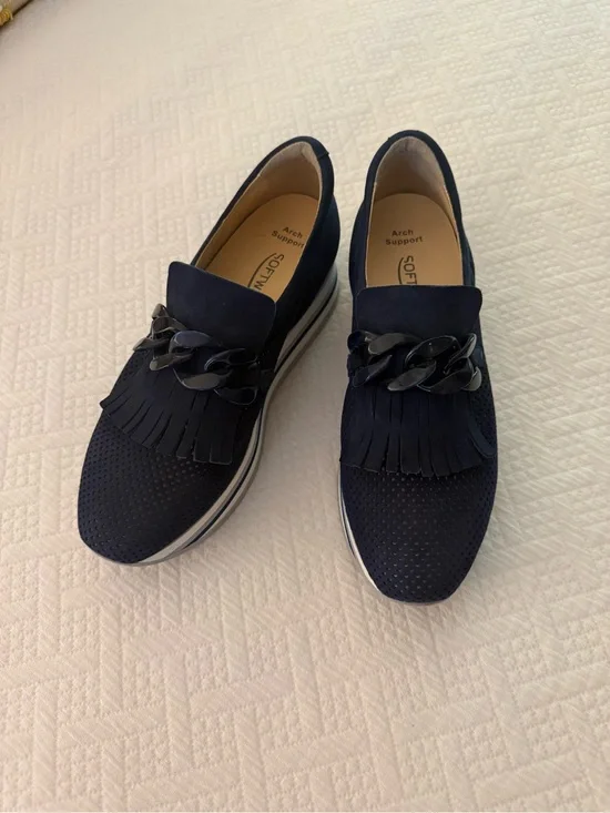 Navy Perforated Fringe Loafers with Glossy Chain