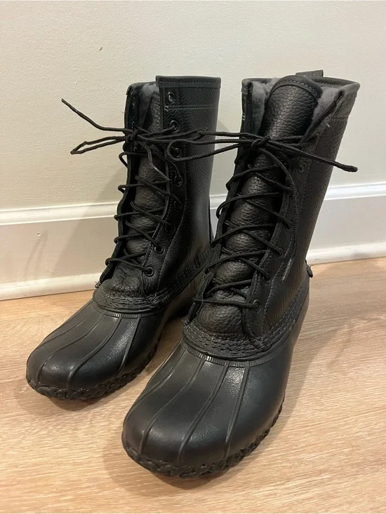 NWOT L.L. Bean Black Women's Lace-Up Waterproof Duck Boots