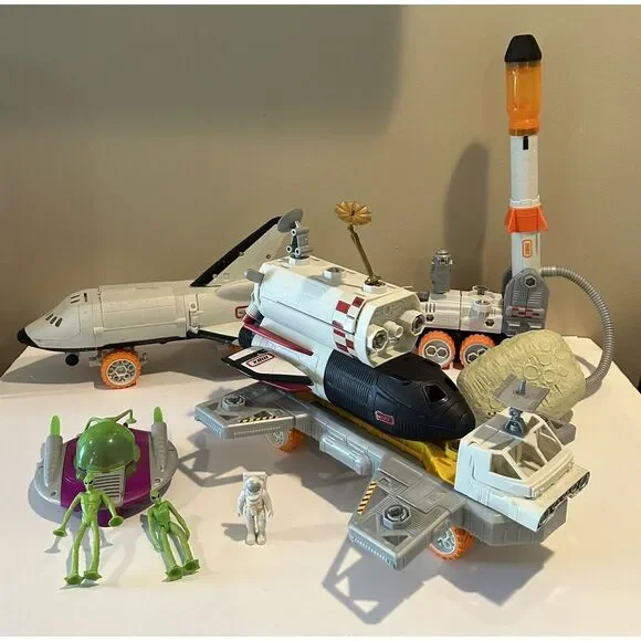Vintage Matchbox‎ MBX Mega Rig Space Shuttle Aliens UFO Play Set Incomplete