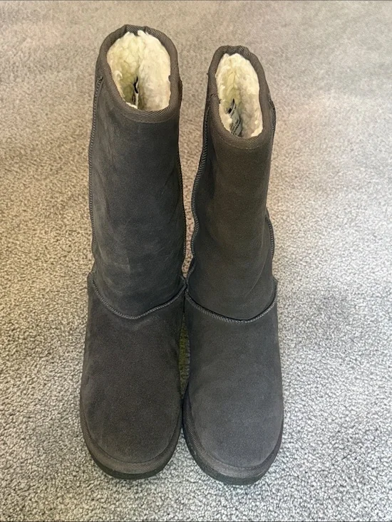 Alpine Design Tall Boots Gray Leather w/Cream Faux Sherpa Lining. Women Size 7