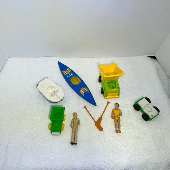 Vintage‎ Fisher-Price Adventure People Lot 1977 Kayak Figures Truck Jeep Train