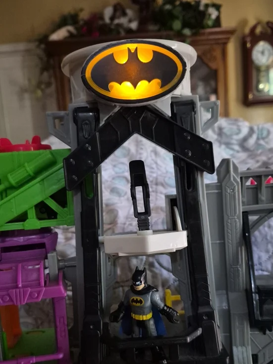 Light & Sound Wayne Manor with Figures