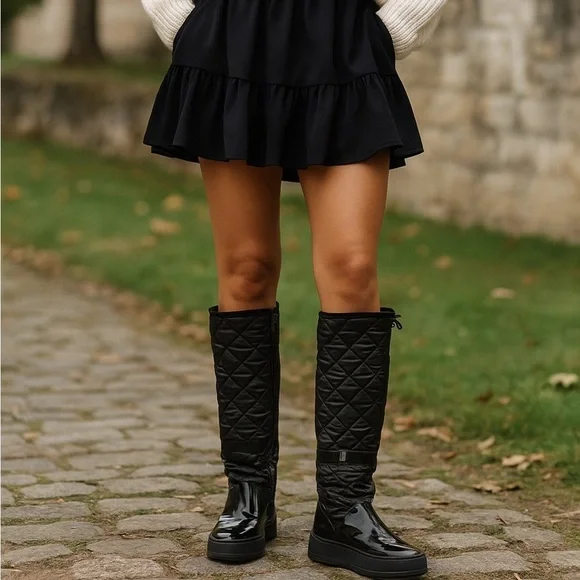 Aquatalia Black Quilted Patent Puffer Boots