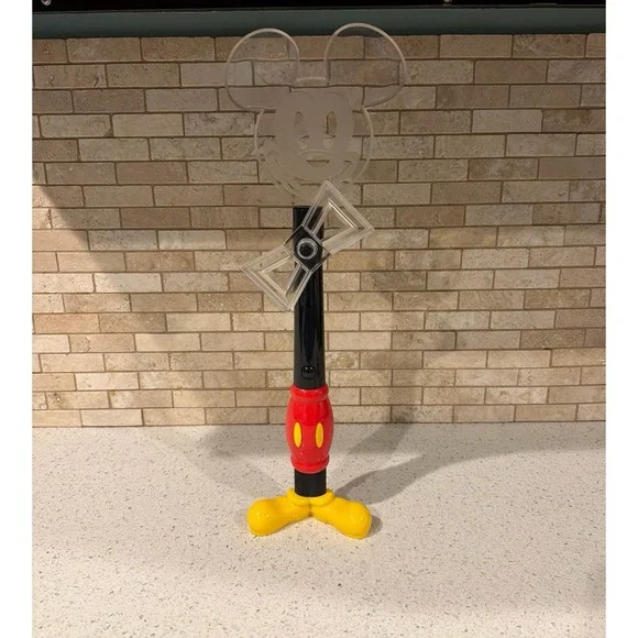 Mickey‎ Mouse 90th Anniversary Glow Wand 17 Inches