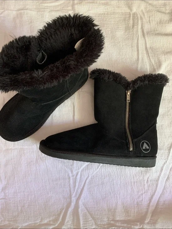 Airwalk Women’s Boots Size 5 Like NEW Black Fur Trim Suede-Look Zip Ankle Boots