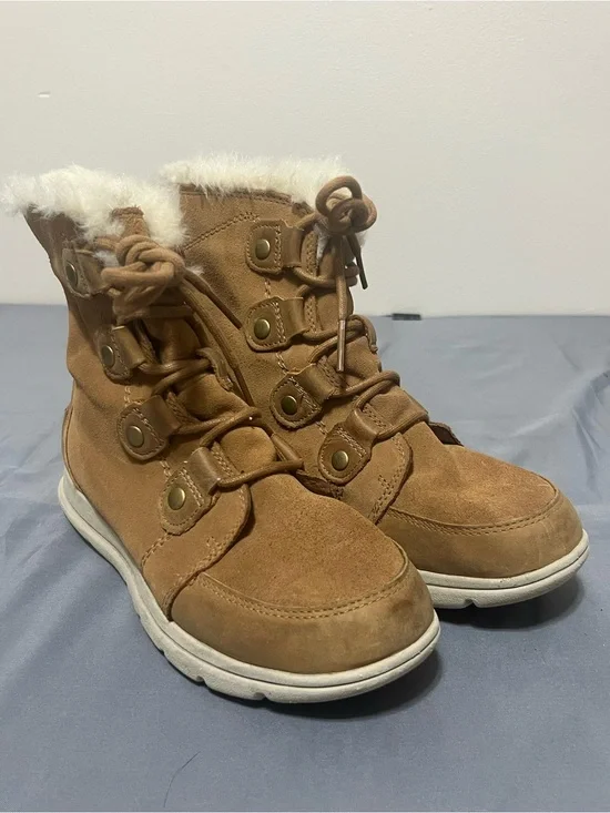Women's Sorel Explorer Joan Faux Fur Tan Brown Boots Size 7 - Excellent