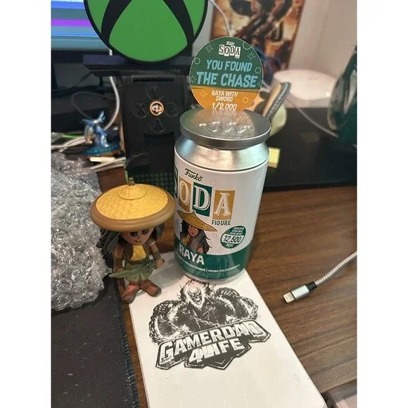 Funko Soda - Disney Raya Chase Figure with sword and additional Cap