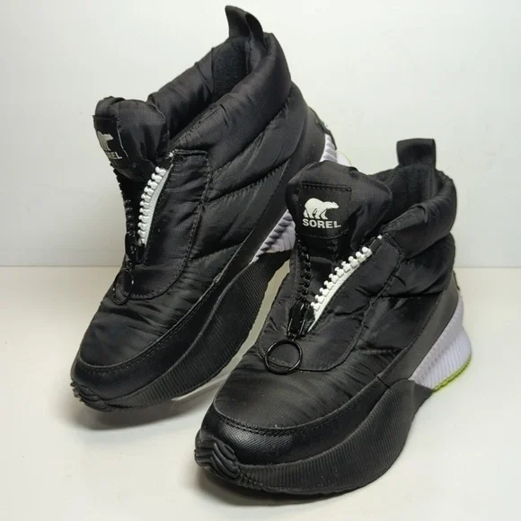 Sorel Out N About III Puffy Zip winter snow boots womans size 6 EU 37