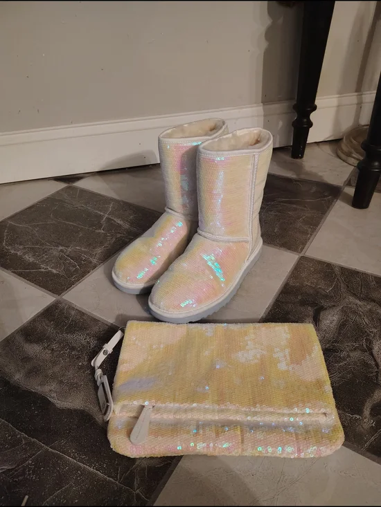 UGG Australia 