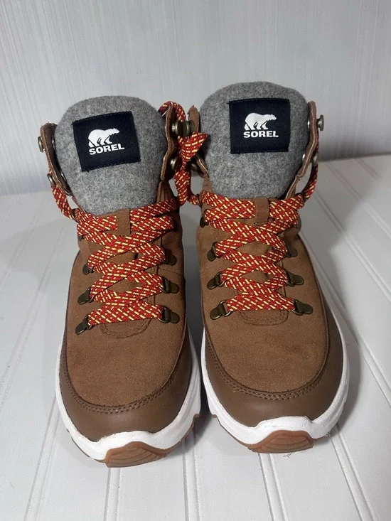 Sorel Kinetic Breakthru Conquest waterproof winter boots women’s 9.5