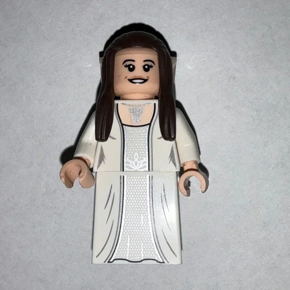 Lego Arwen 10316 White Dress The Hobbit and The Lord of the Rings Minifigure