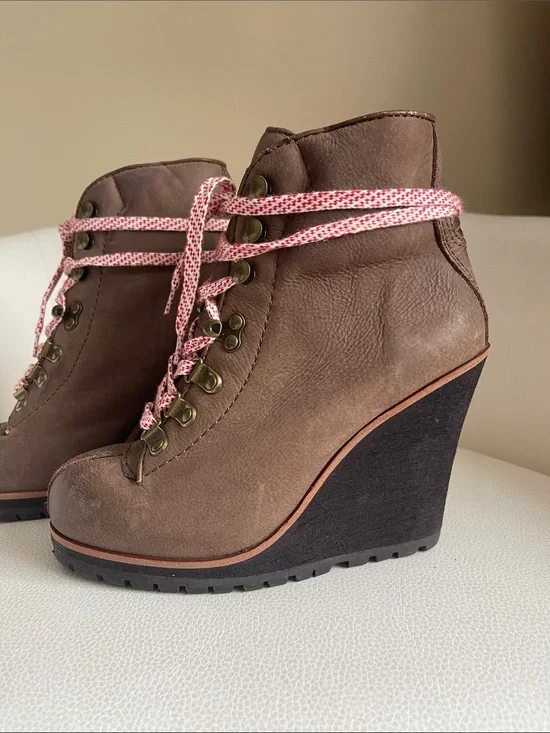 Ash Zenith lace-up wedge hiking boots Women's Brown Wedge Ankle Boots with Pink