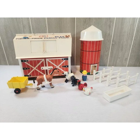 Fisher-Price Vintage Little People Play Family Farm 1970s Barn With Silo 915