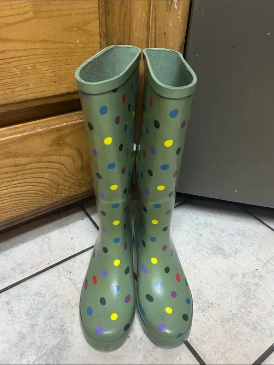 Time and Tru Rain Boots