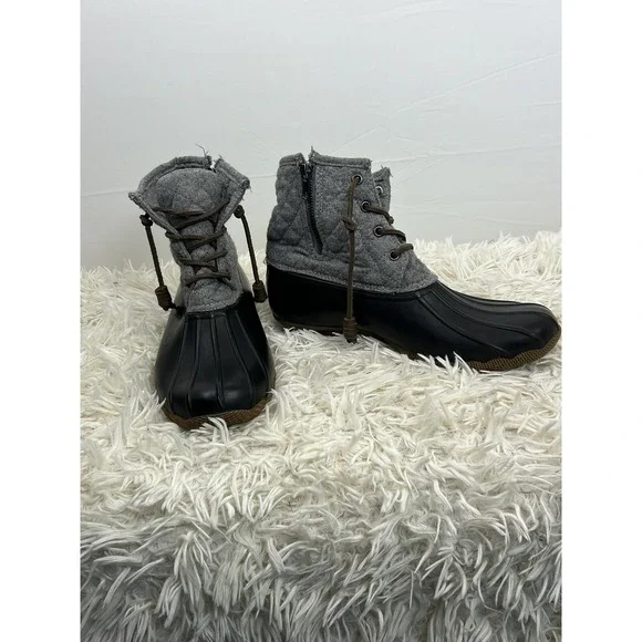 Steve Madden Women's Duck Boots Size 10 Gray And Black Rain Winter Spring Fall