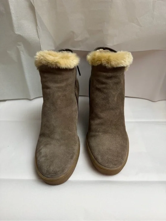 Aquatalia Taupe Suede Fur-Trim Ankle Boots