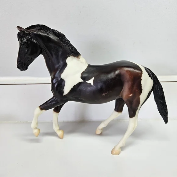 VINTAGE Breyer Horse Ginger Mahogany Bay Pinto 61012 2005