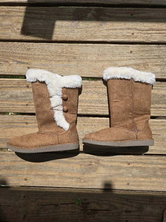 Airwalk Tan Faux-Suede Ankle Boots with White Faux-Fur Cuff