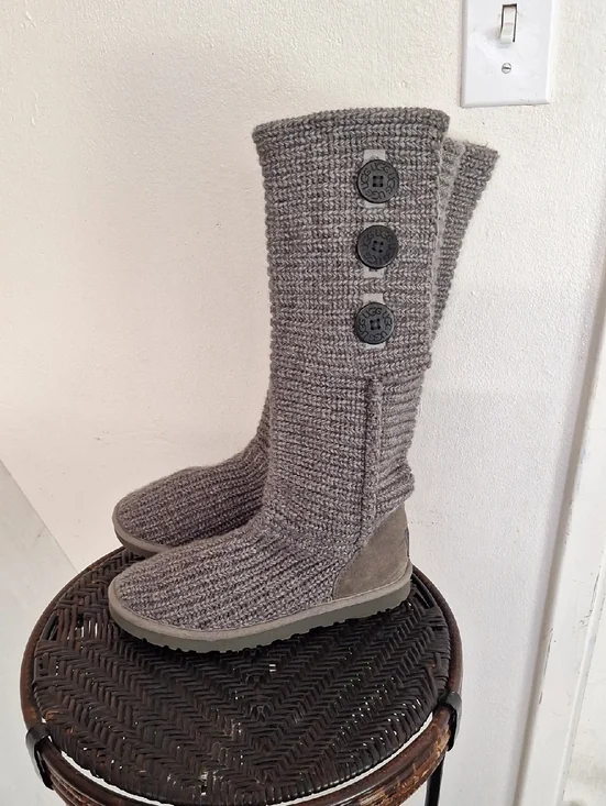 UGG Cardy Gray Knit Button Up Sweater Boots Women Size 7