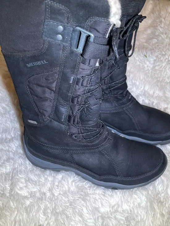Merrell Women's Black Insulated Winter Boots size 7