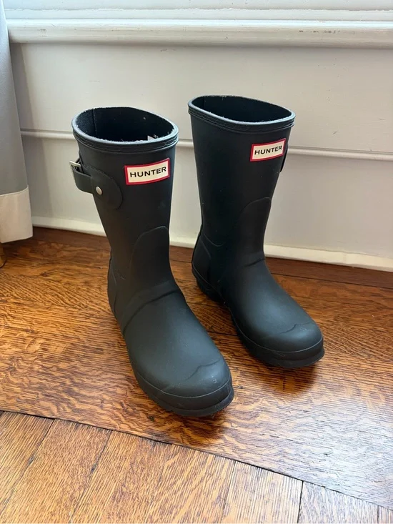 Hunter Black Short Rain Boots with Logo Detail