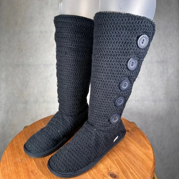 Muk Luks Knit Tall Boots Womens 8 Black Good Button Detail Crochet Cozy 0833