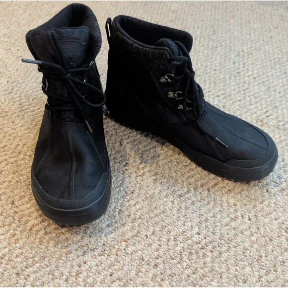 Keen Elsa II Ankle Boots Womens 8 Black Leather Waterproof Quilted Insulated
