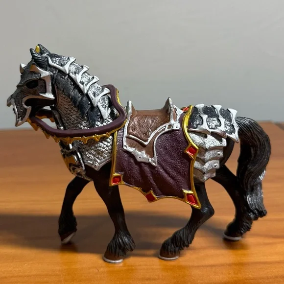 Schleich‎ Fantasy Armored Horse Figure Toy Medieval Collectible Edition
