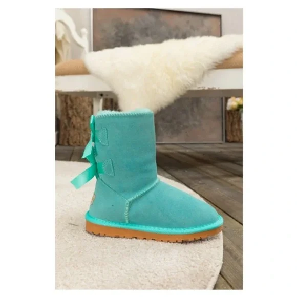 Smaibulun Ugg | Double Ballet Ribbon Bow Suede Shearling Boots - Turquoise