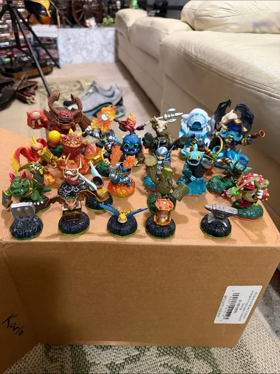 52 Skylanders