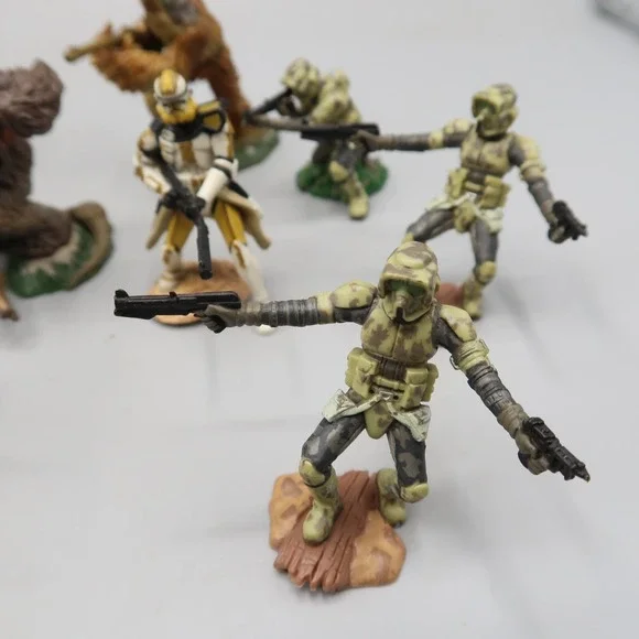 Hasbro Green and Black Camouflage Battle Trooper Action Figure Set