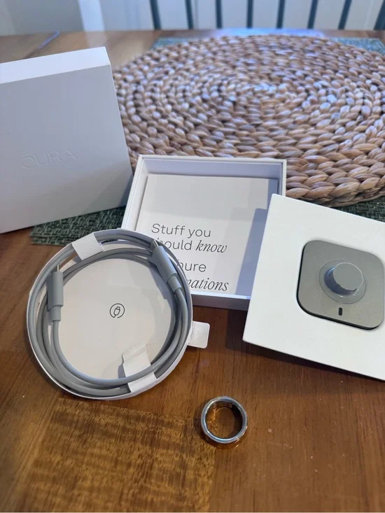 Oura Gen 4 Rose Gold size 8 with box and charger