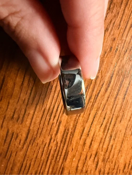 Oura Smart Ring 4- Polished Silver Metal Finish