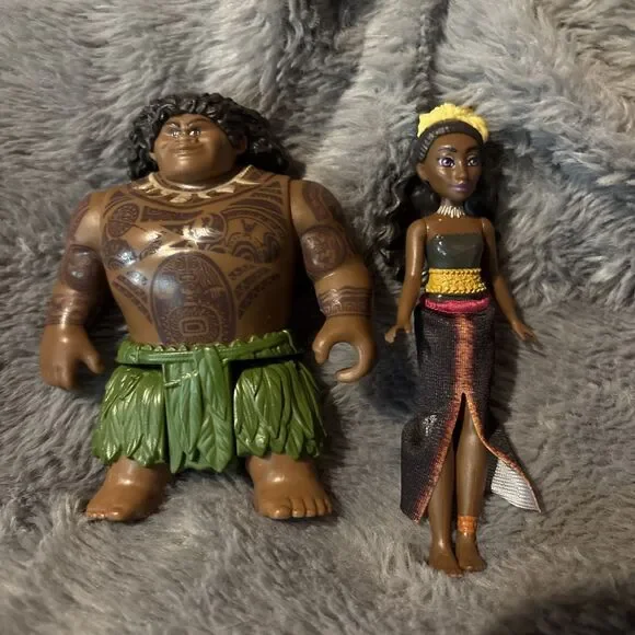 Disney Moana 2 Figures Lot Of 2 Matangi  Mega Maui  Figures Toys Cake Toppers