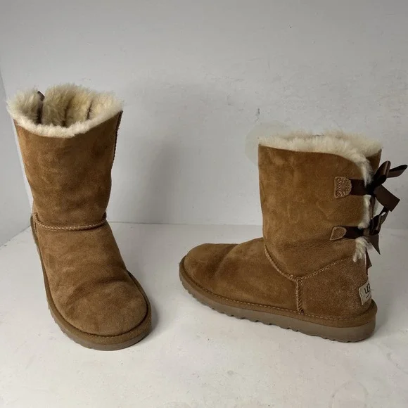 UGG Womens Bailey‎ Bow II 1002954 Chestnut Brown Sheepskin Winter Boots Size 6
