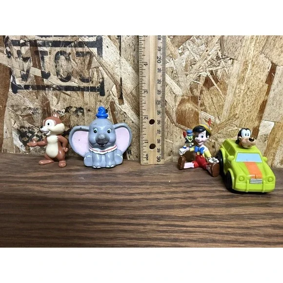 Disney Figure Lot Chip Dumbo Pinocchio Jiminy Cricket Goofy Car Applause