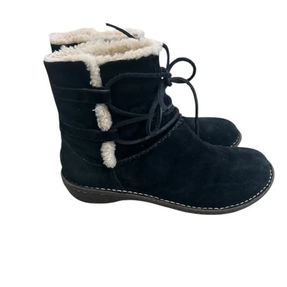 UGG Rianne Black Suede Lace-Up Shearling Ankle winter Boots size 10