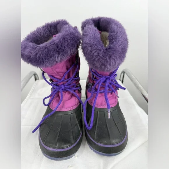 Dream Pairs Pink and Black Kids Snow‎ Boots