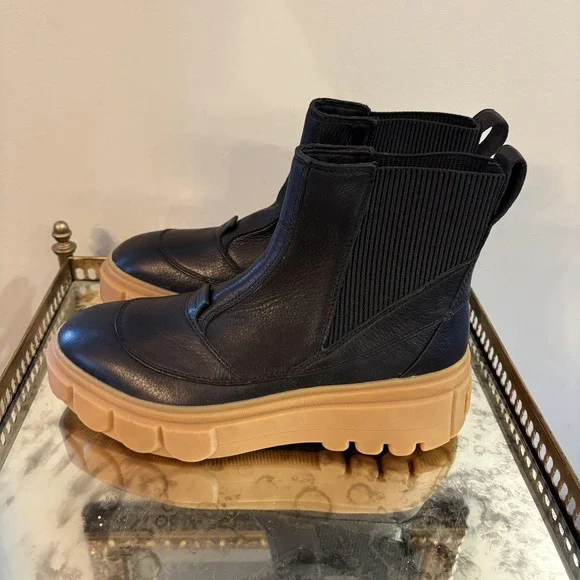 Sorel Chelsea‎ Boots Womens Size 11 Black Waterproof Leather Lug Sole Platform