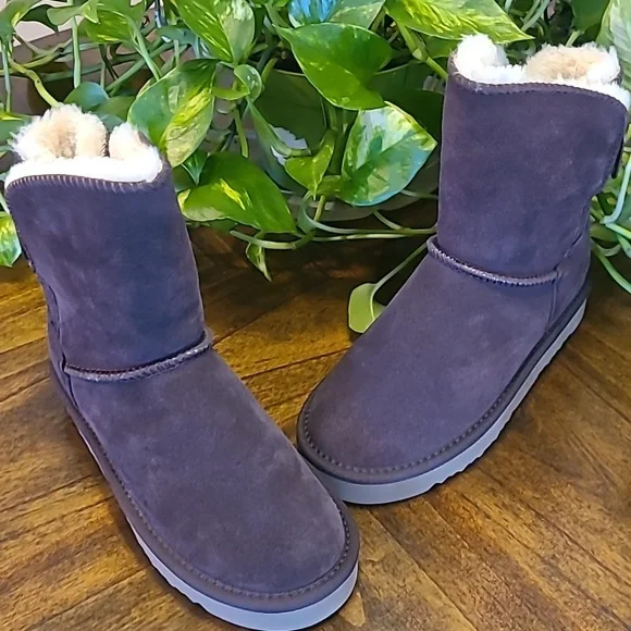 Style & Co Teenny suede pull on boots