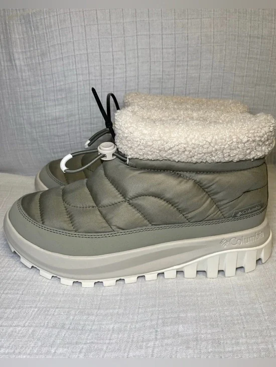 Columbia Snowtrot Shorty Boots