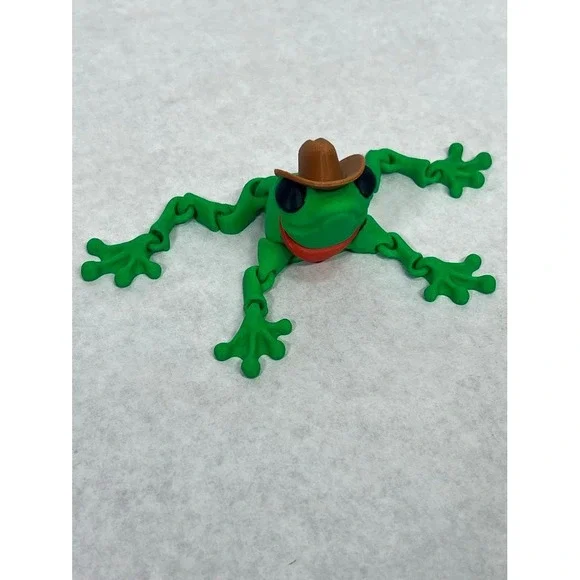 Cinderwing3D Articulated Cowboy Frog 3D Printed Fidget Toy Green Western Figure