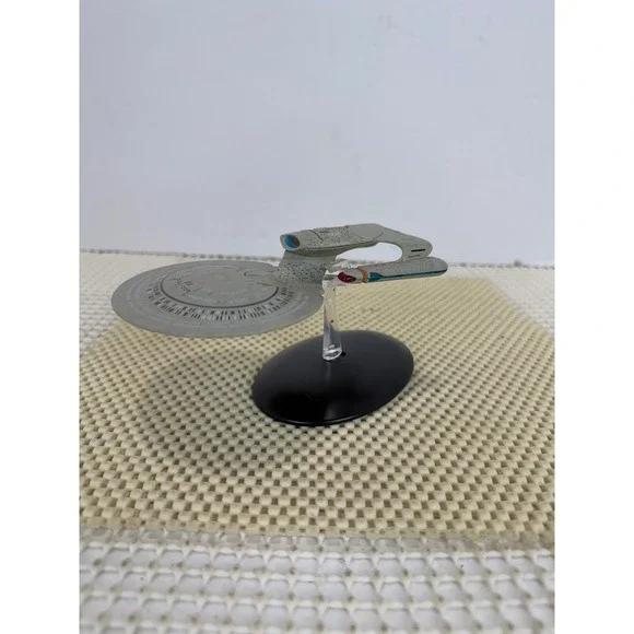 Star‎ Trek USS Enterprise NCC-1701-D Die-Cast Model Stand 4412-A/QEUC
