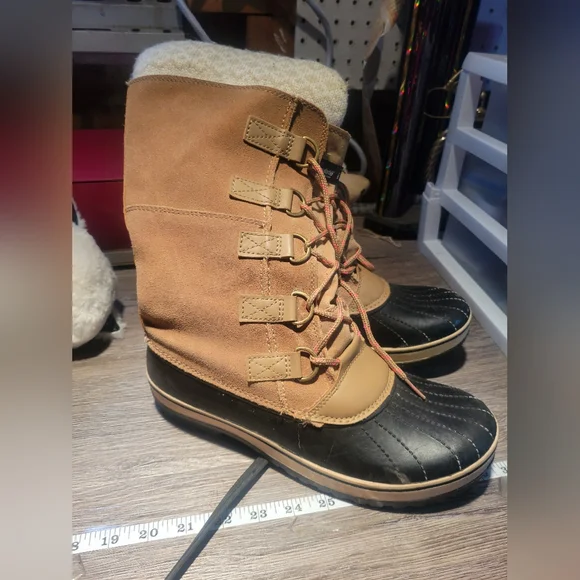 Ozark Trail Womans Winter Boots Size‎ 10