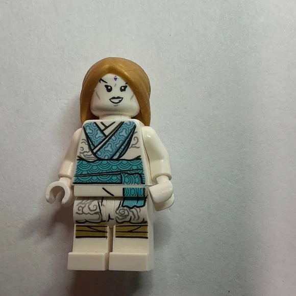 LEGO Ninjago Minifigure Princess Vania