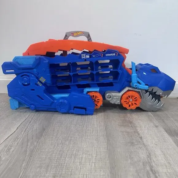 Hot Wheels 2023 City Car Track Set Ultimate T-Rex Transporter Dinosaur Hauler