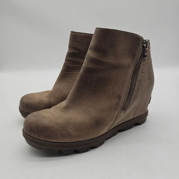 Sorel Womens Wedge Boots Size 8.5 Taupe Joan Of Arctic Waterproof Zipper