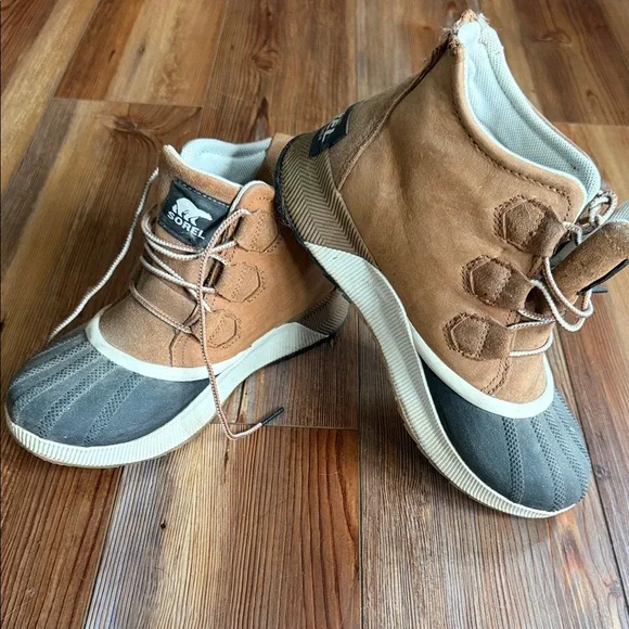 Sorel Woman’s Tan and Brown Waterproof Lace-Up Out and About Boots